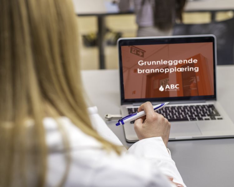 Dokumentert brannopplæring for ansatte på sykehjem